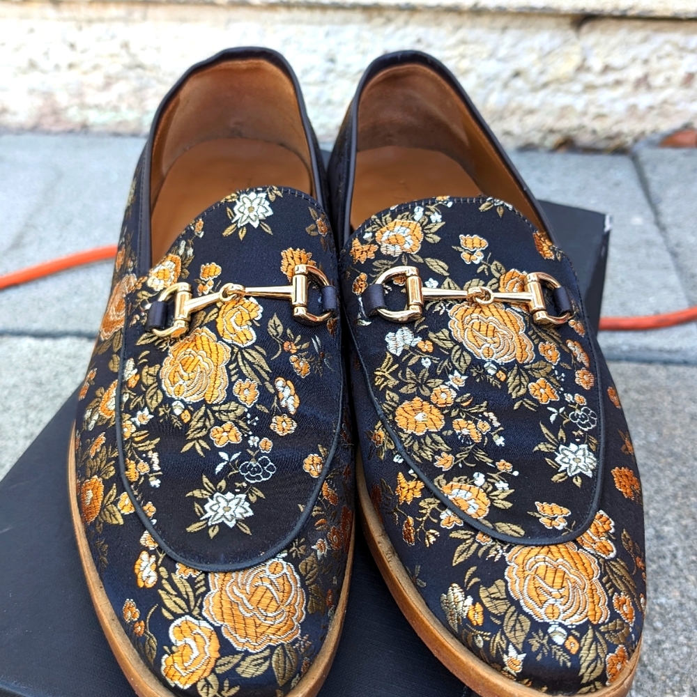 Dress shoes